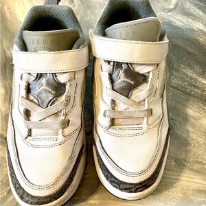Jordan Spizike Low boys